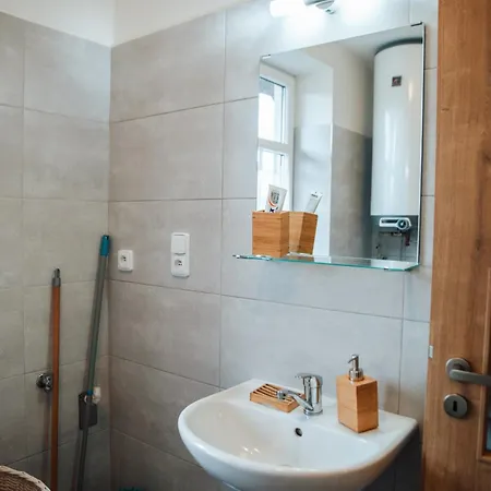 Aparthotel Ve Mlejně 4*