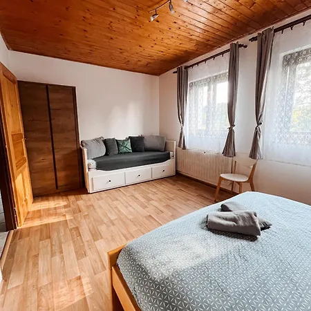 Aparthotel Ve Mlejně 4*